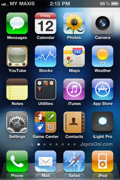 How to take screenshot on iPhone 4 Quickly press and release the On Off 