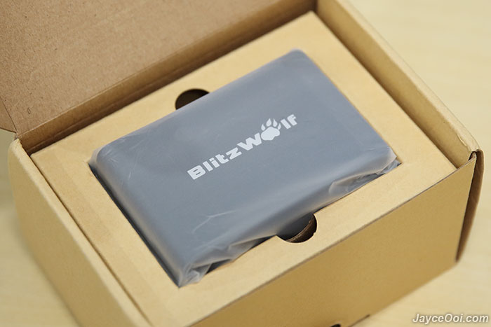 BlitzWolf-40W-Desktop-Charger_02