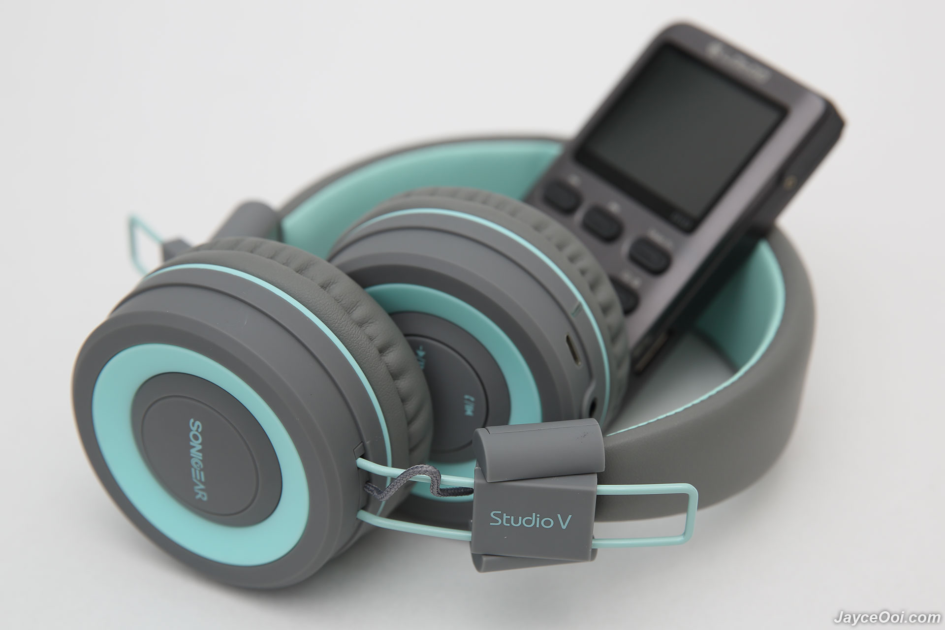 Sonicgear earpump clearance studio 2